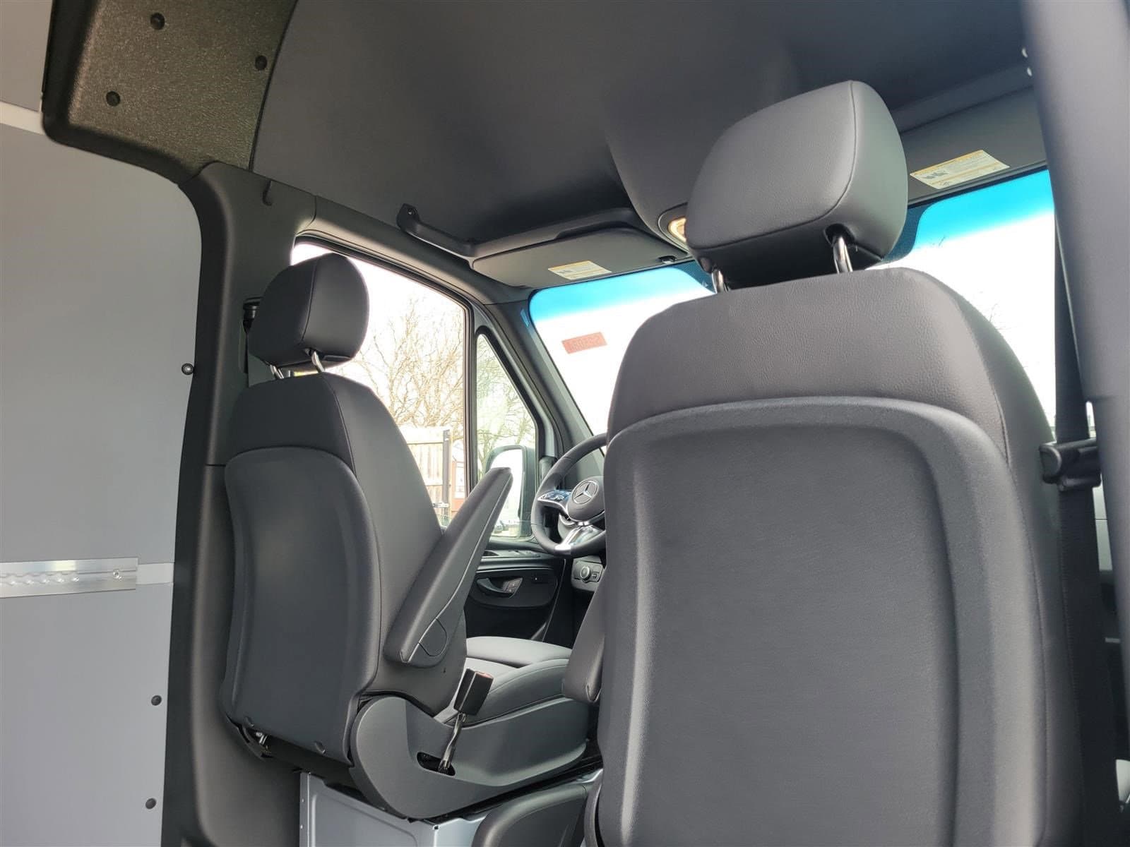 2025 MERCEDES-BENZ SPRINTER - Image 8