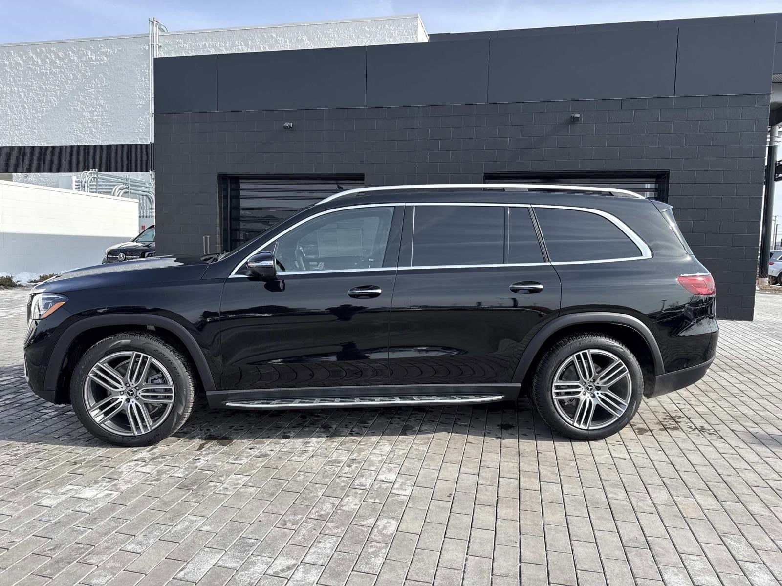 2026 MERCEDES-BENZ GLS-CLASS - Image 2