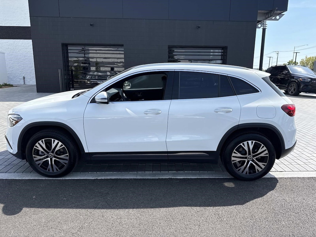 New 2025 Mercedes-Benz GLA 4MATIC SUV