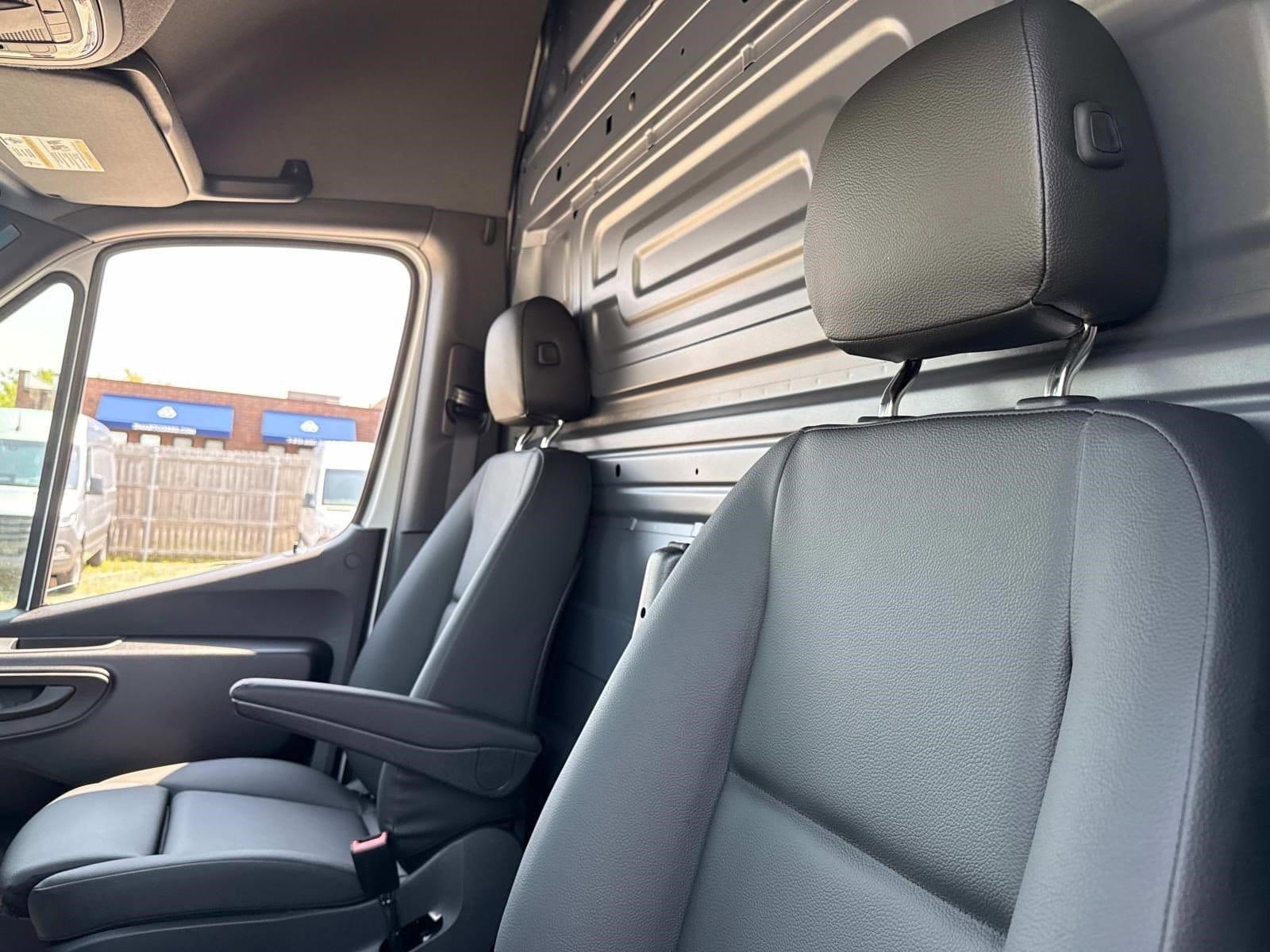 2025 MERCEDES-BENZ SPRINTER - Image 24