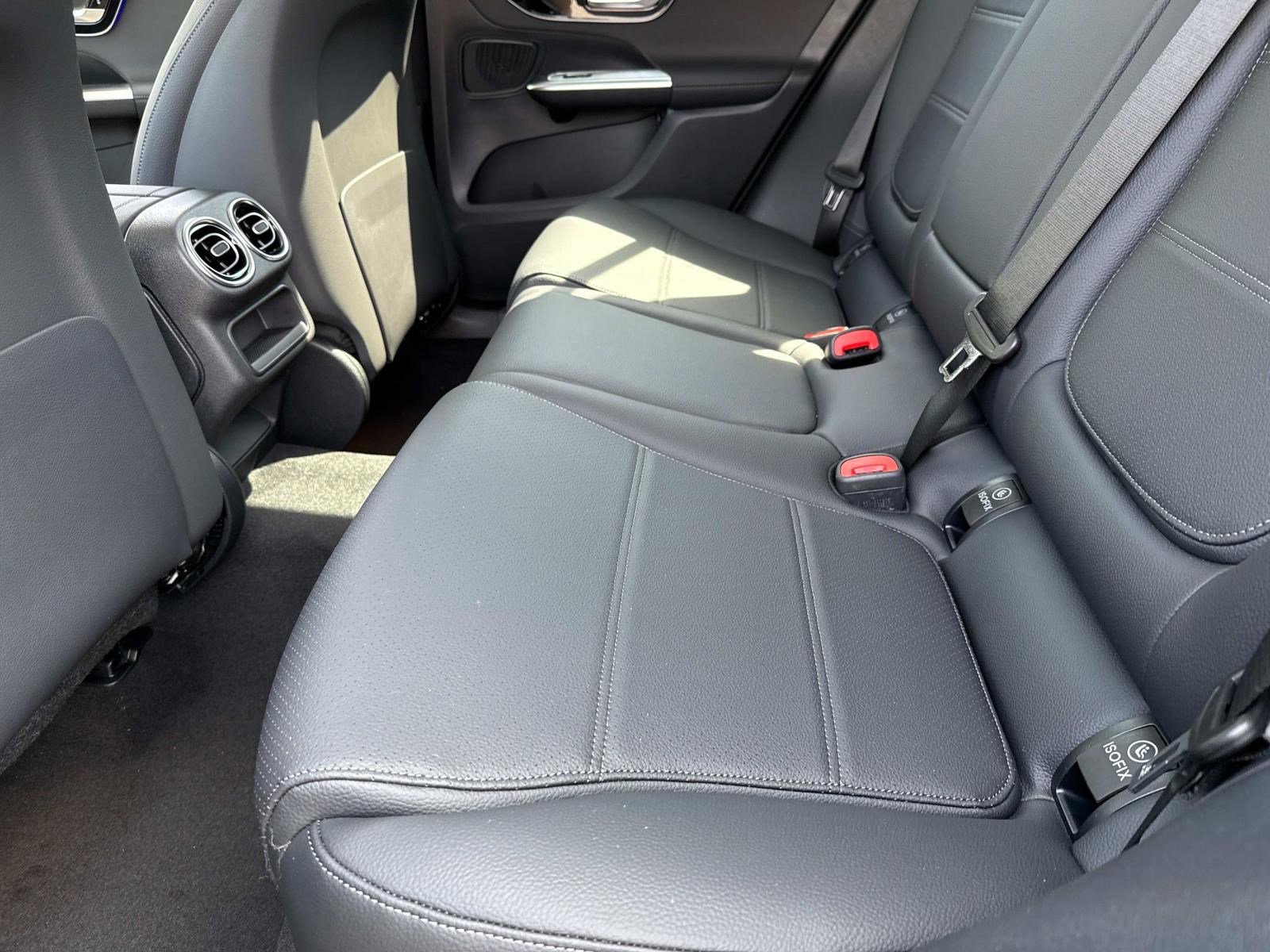 2025 MERCEDES-BENZ GLC-CLASS - Image 17