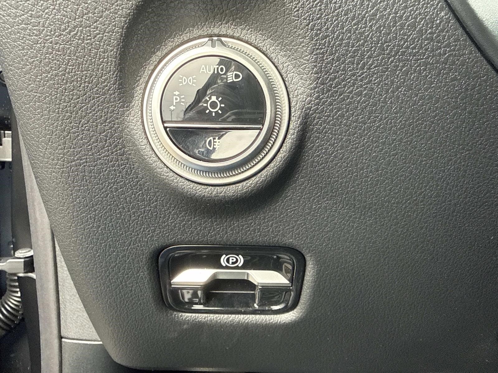 2026 MERCEDES-BENZ CLE - Image 35