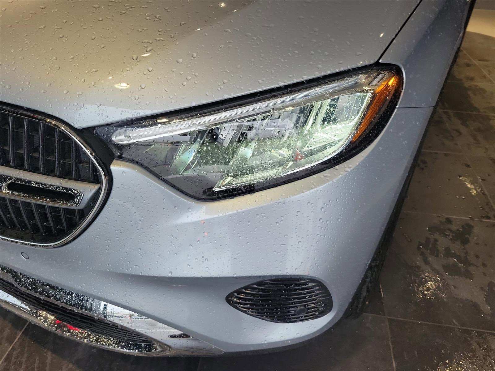 2025 Mercedes Benz GLC 350e 4MATIC photo 2
