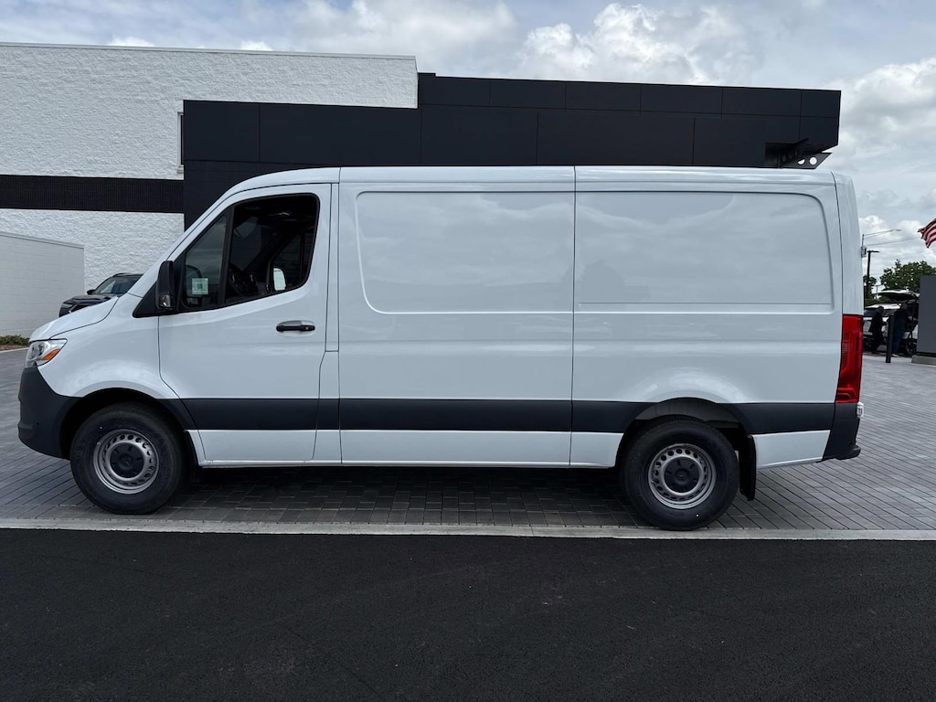 New 2025 Mercedes-Benz Sprinter 2500 Standard Roof 4-Cyl Diesel HO Van Cargo Van