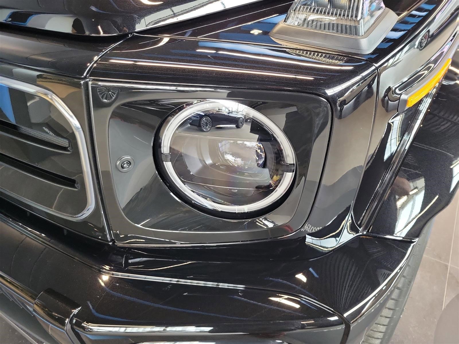 2025 Mercedes Benz G photo 3