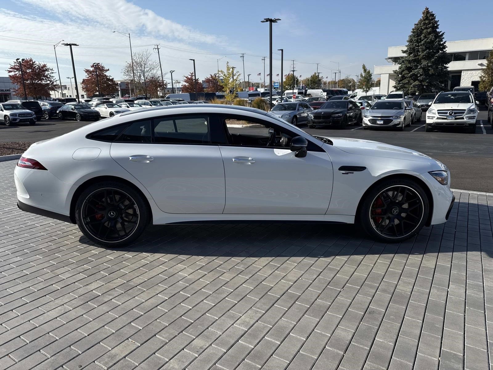 2026 MERCEDES BENZ AMG GT - Image 4