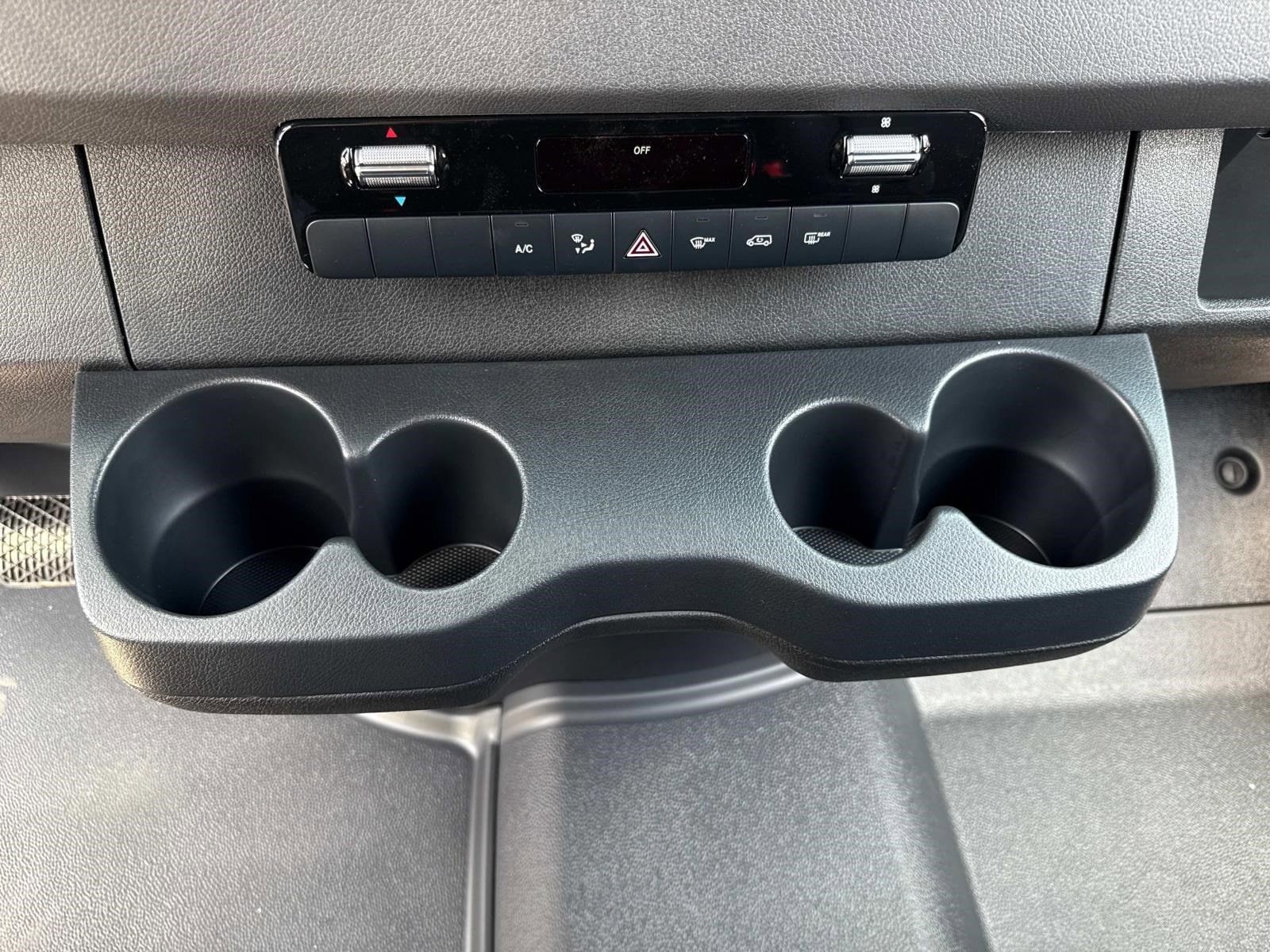 2025 MERCEDES-BENZ SPRINTER - Image 28