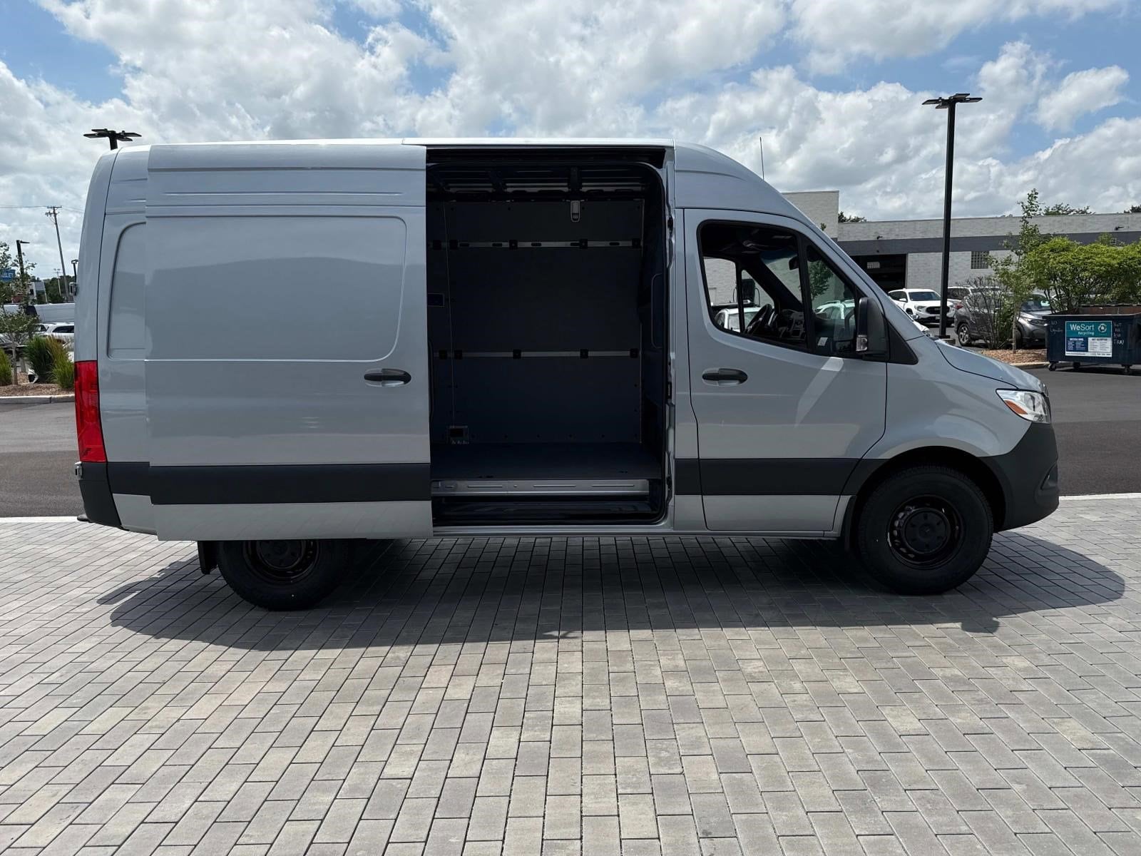 2025 MERCEDES-BENZ SPRINTER - Image 11