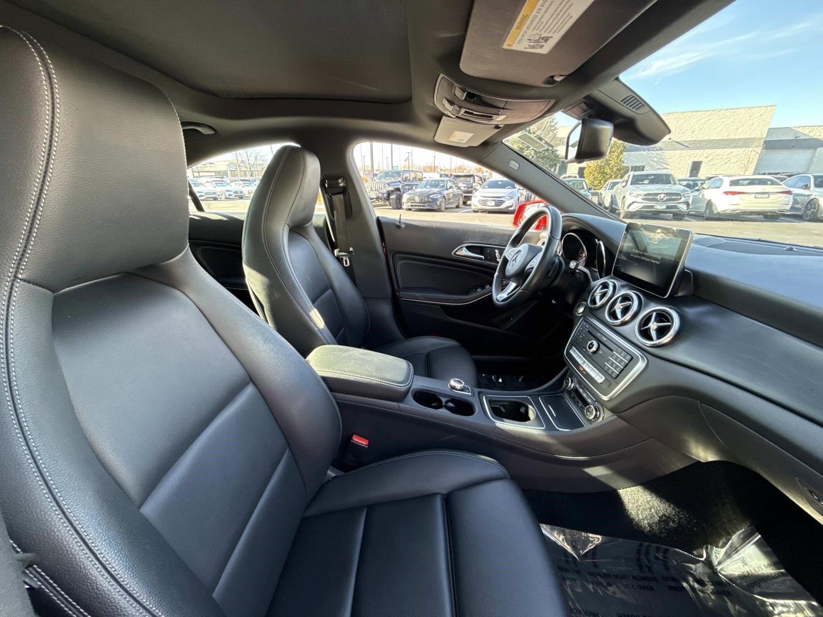 2018 Mercedes Benz CLA 250 4MATIC photo 4