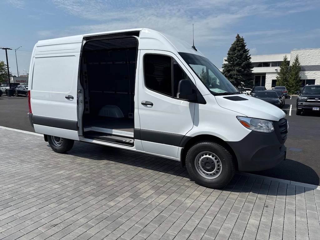 New 2025 Mercedes-Benz Sprinter 2500 Standard Roof 4-Cyl Diesel HO Van Cargo Van