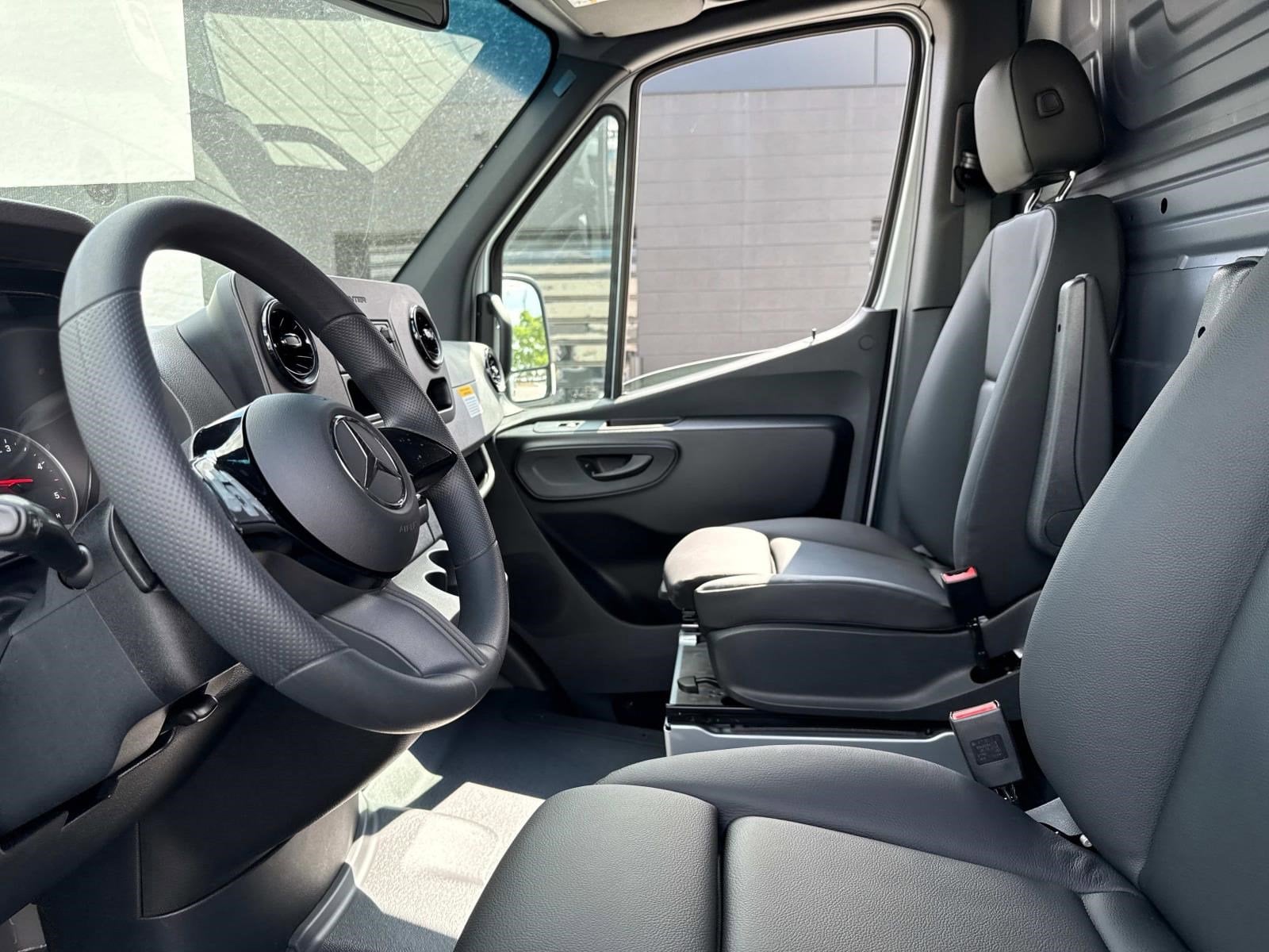2025 MERCEDES-BENZ SPRINTER - Image 23