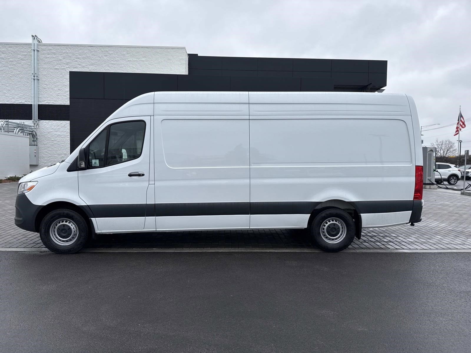 2026 MERCEDES-BENZ SPRINTER - Image 2