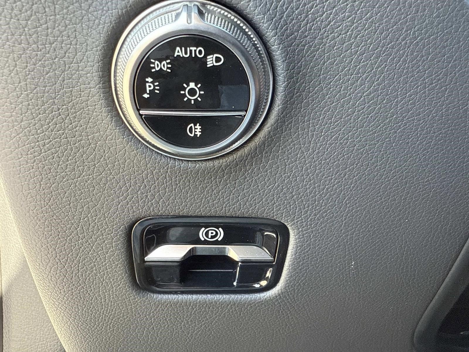 2026 MERCEDES-BENZ GLC-CLASS - Image 40