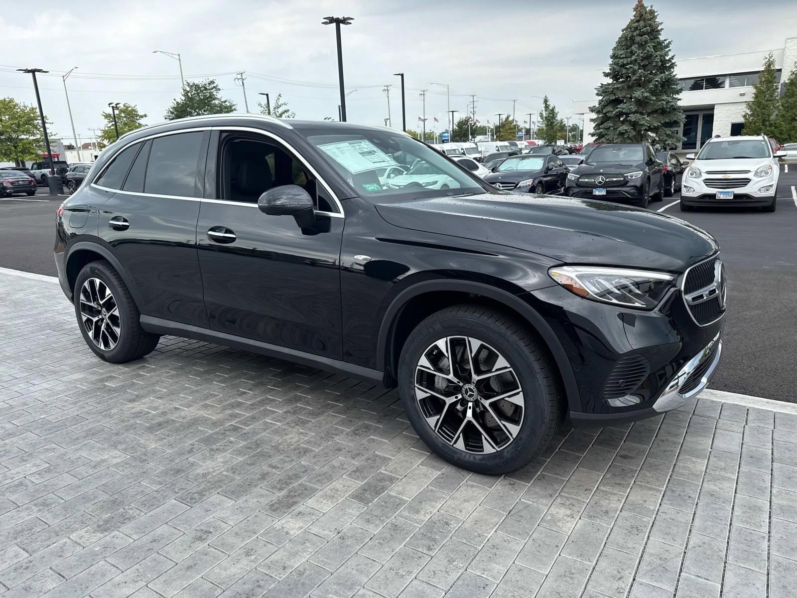 2025 MERCEDES-BENZ GLC-CLASS - Image 3