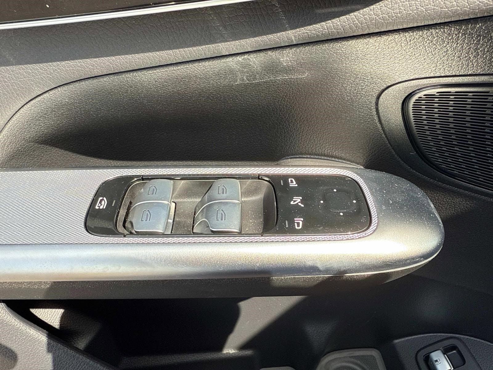 2025 MERCEDES-BENZ GLC-CLASS - Image 24