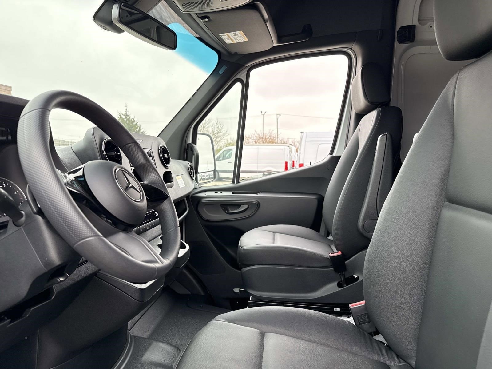 2025 MERCEDES-BENZ SPRINTER - Image 21