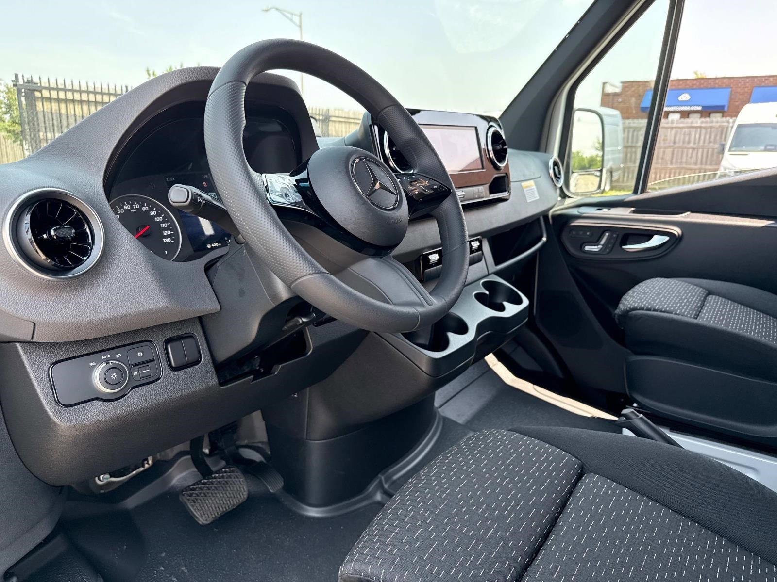 2025 MERCEDES-BENZ SPRINTER - Image 22