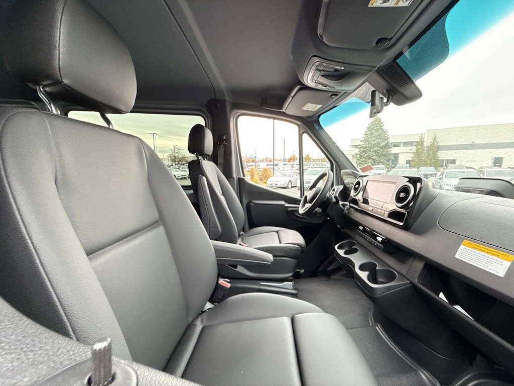 New 2026 Mercedes-Benz Sprinter 2500 Standard Roof 4-Cyl Diesel HO Van Crew Van