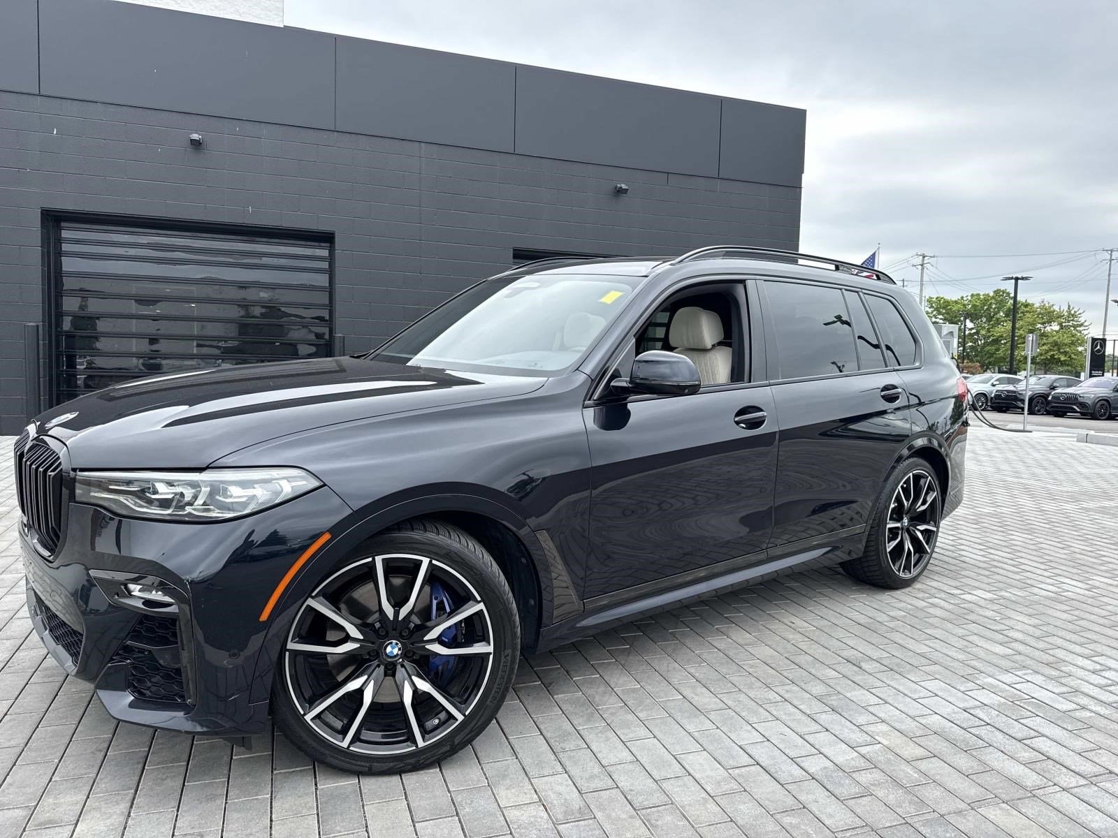 2019 BMW X7 xDrive50i's photo