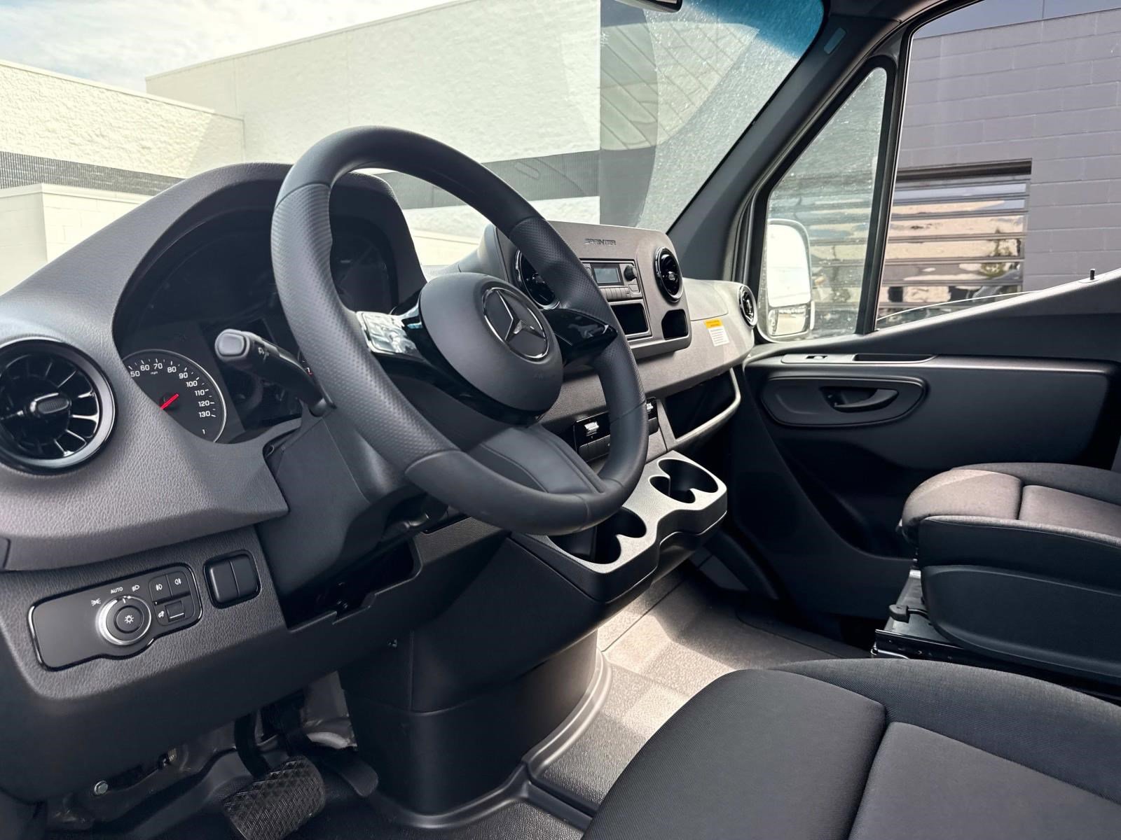 2025 MERCEDES-BENZ SPRINTER - Image 23