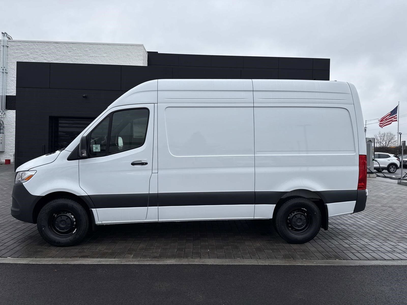 2026 MERCEDES-BENZ SPRINTER - Image 2