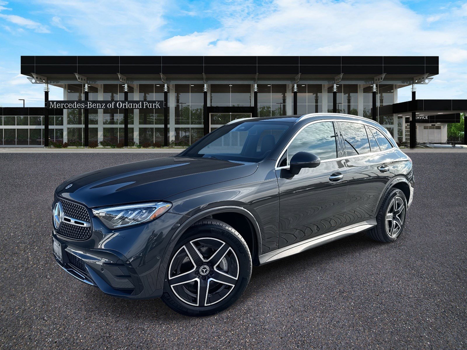 2025 Mercedes-Benz GLC Base's photo