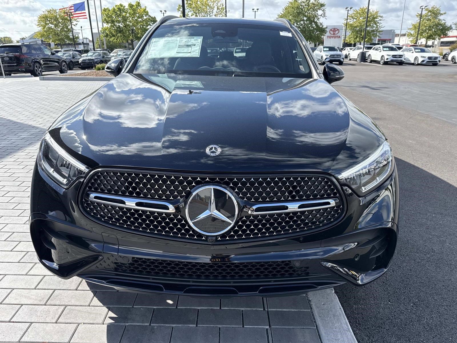 2026 Mercedes Benz GLC 350e 4MATIC photo 2