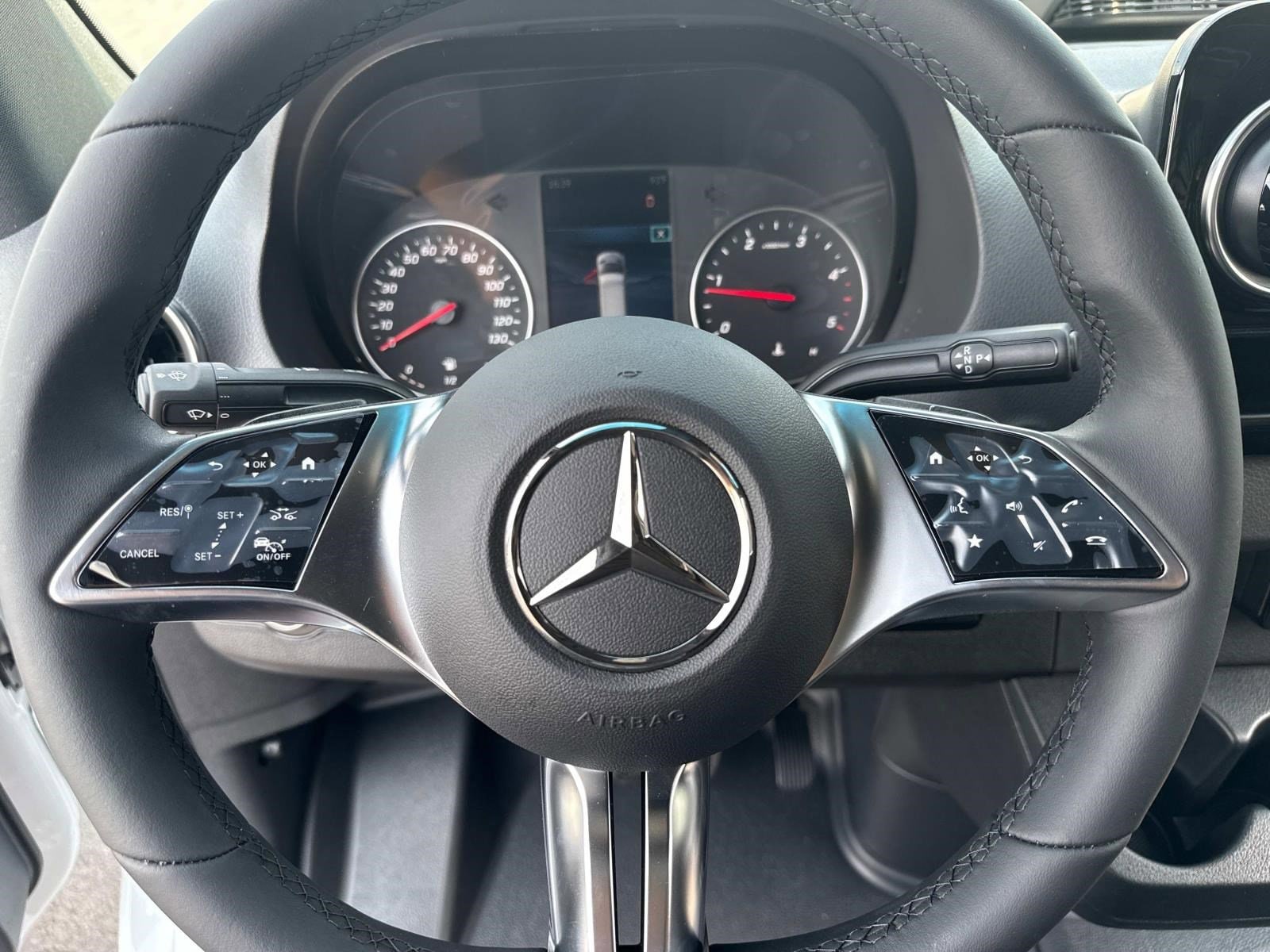 2025 MERCEDES-BENZ SPRINTER - Image 29