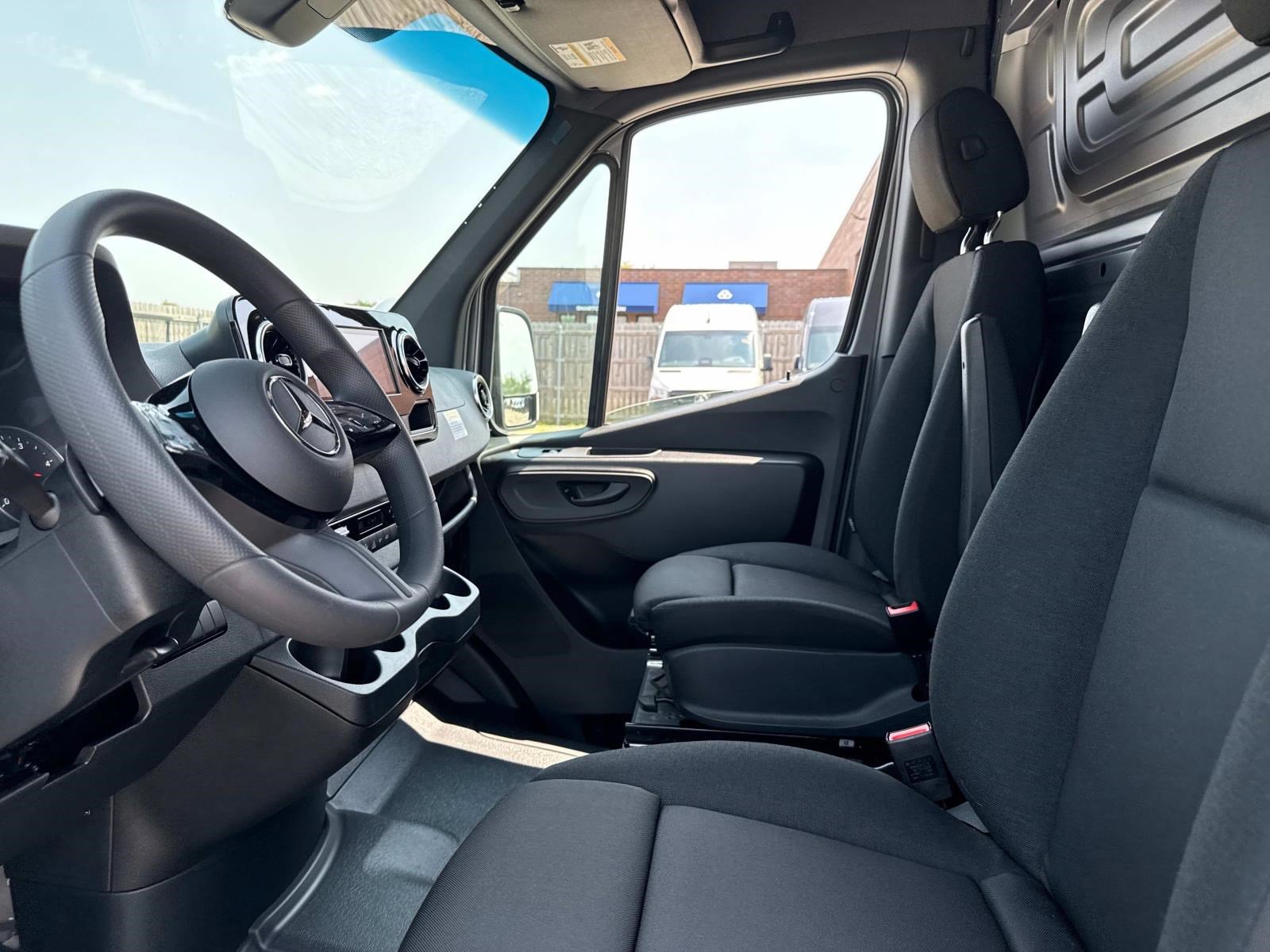 2025 MERCEDES-BENZ SPRINTER - Image 20