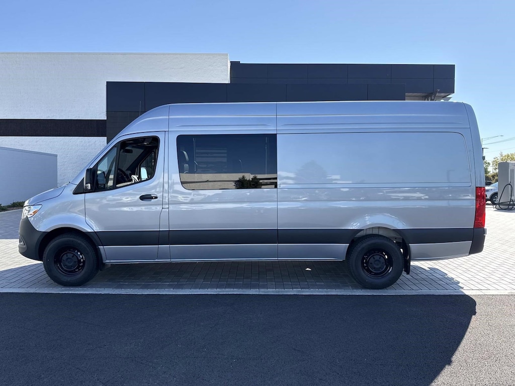 New 2025 Mercedes-Benz Sprinter 2500 High Roof 4-Cyl Diesel Van Crew Van