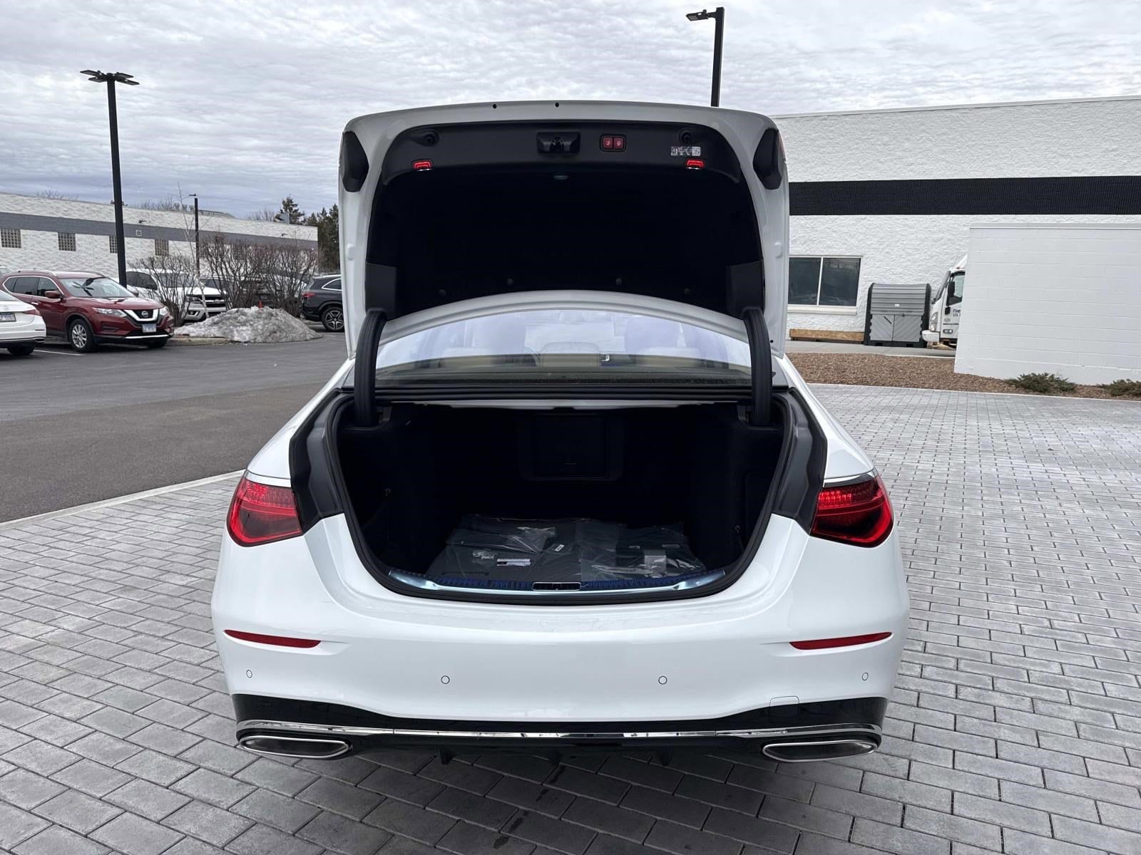 2026 MERCEDES-BENZ S-CLASS - Image 9