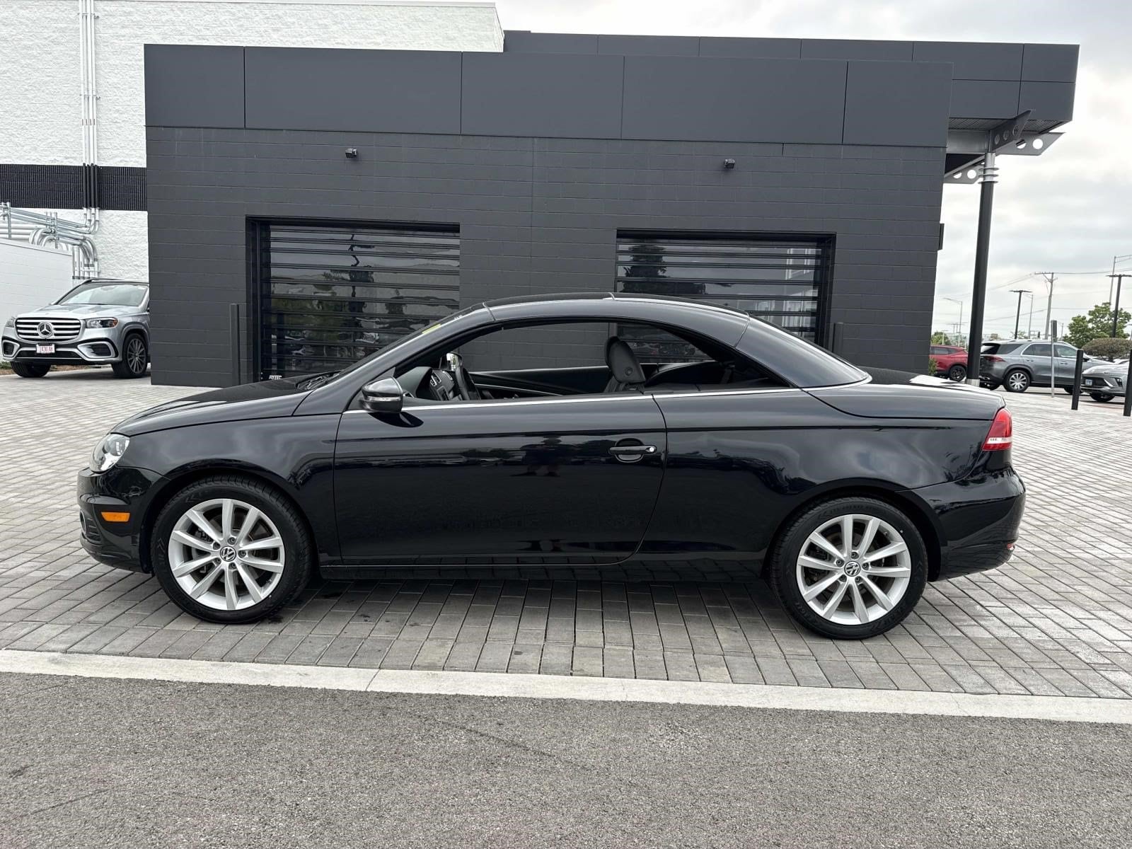 Used 2013 Volkswagen Eos Komfort with VIN WVWBW8AH7DV005313 for sale in Orland Park, IL