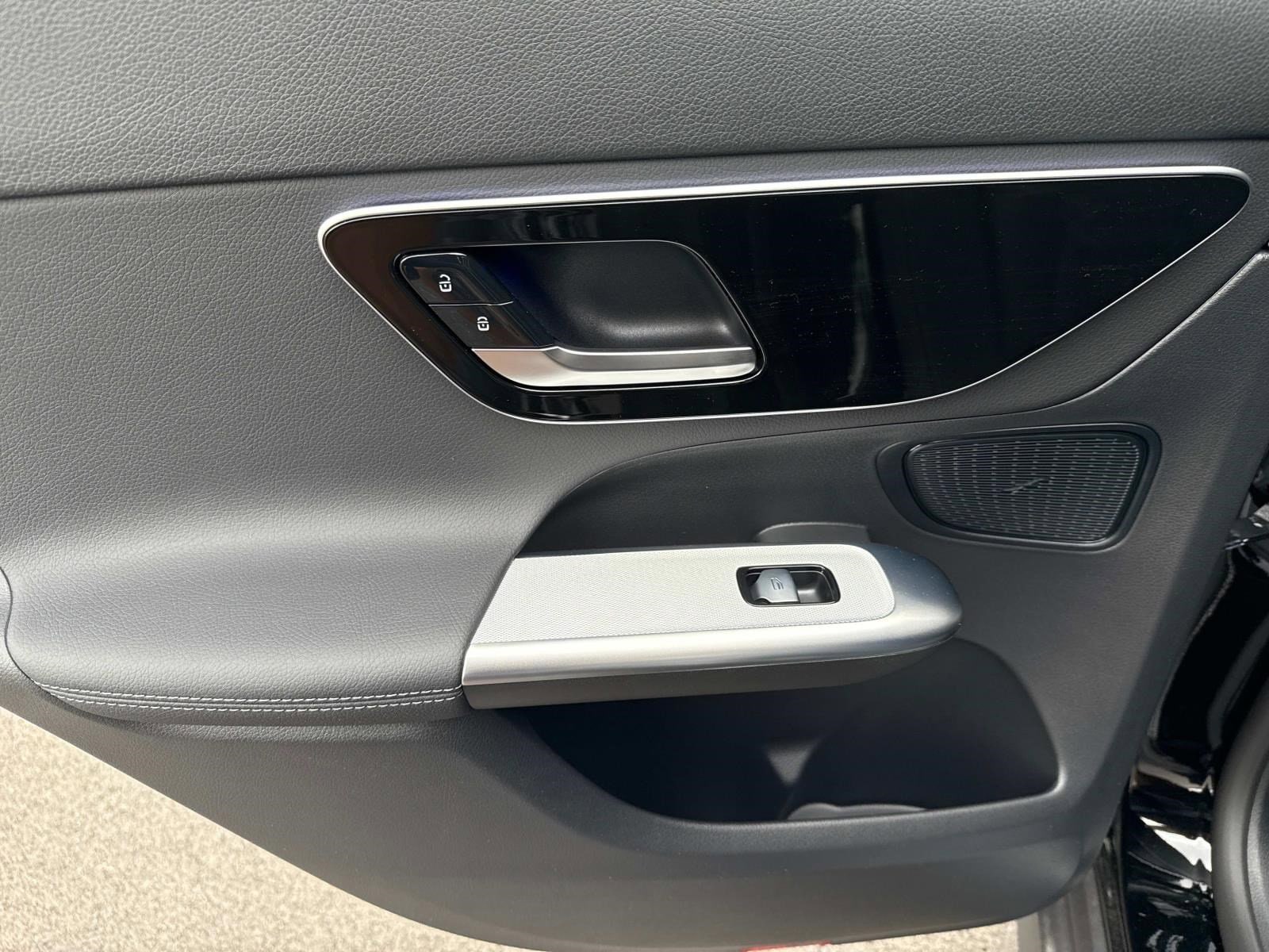 2025 MERCEDES-BENZ GLC-CLASS - Image 16