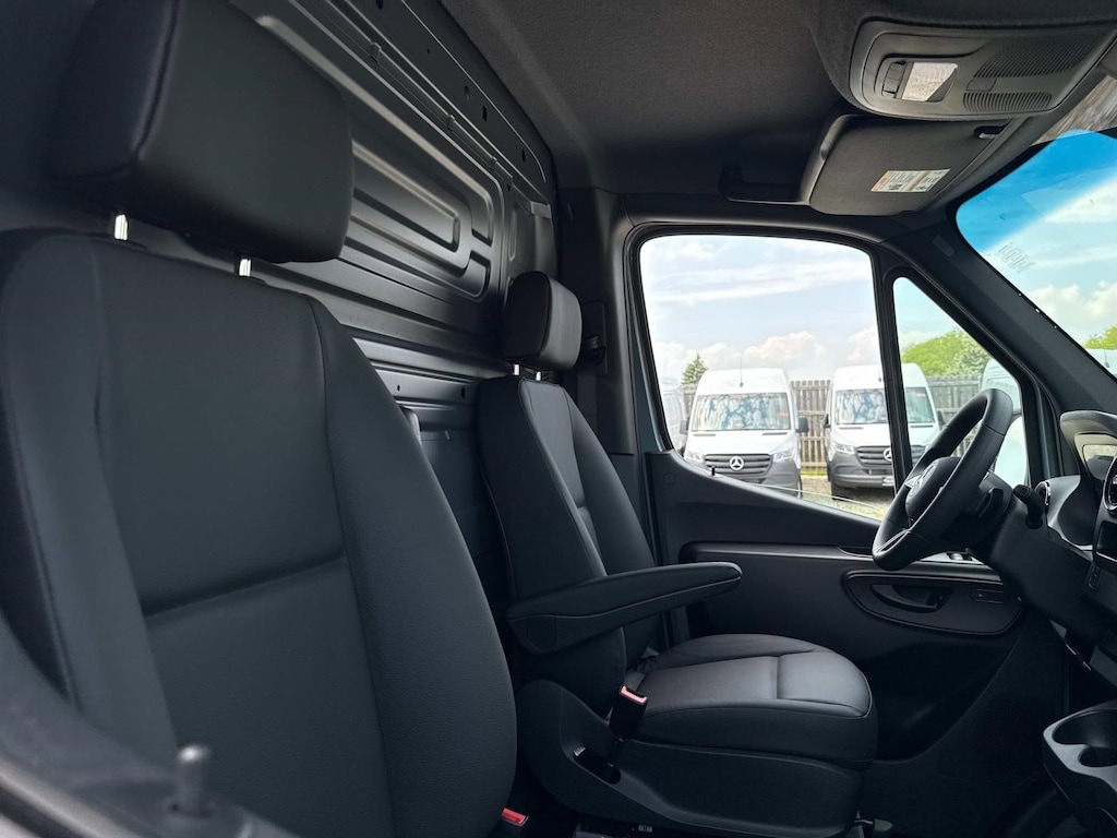 New 2025 Mercedes-Benz Sprinter 2500 Standard Roof 4-Cyl Diesel Van Cargo Van