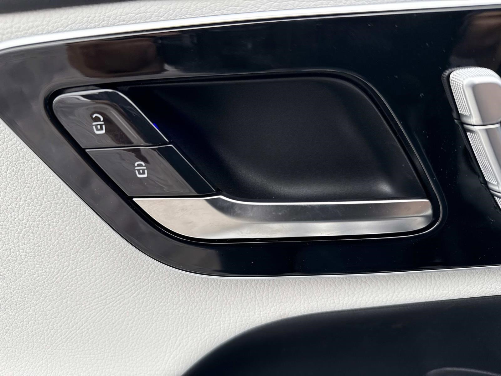 2026 MERCEDES-BENZ GLC-CLASS - Image 25