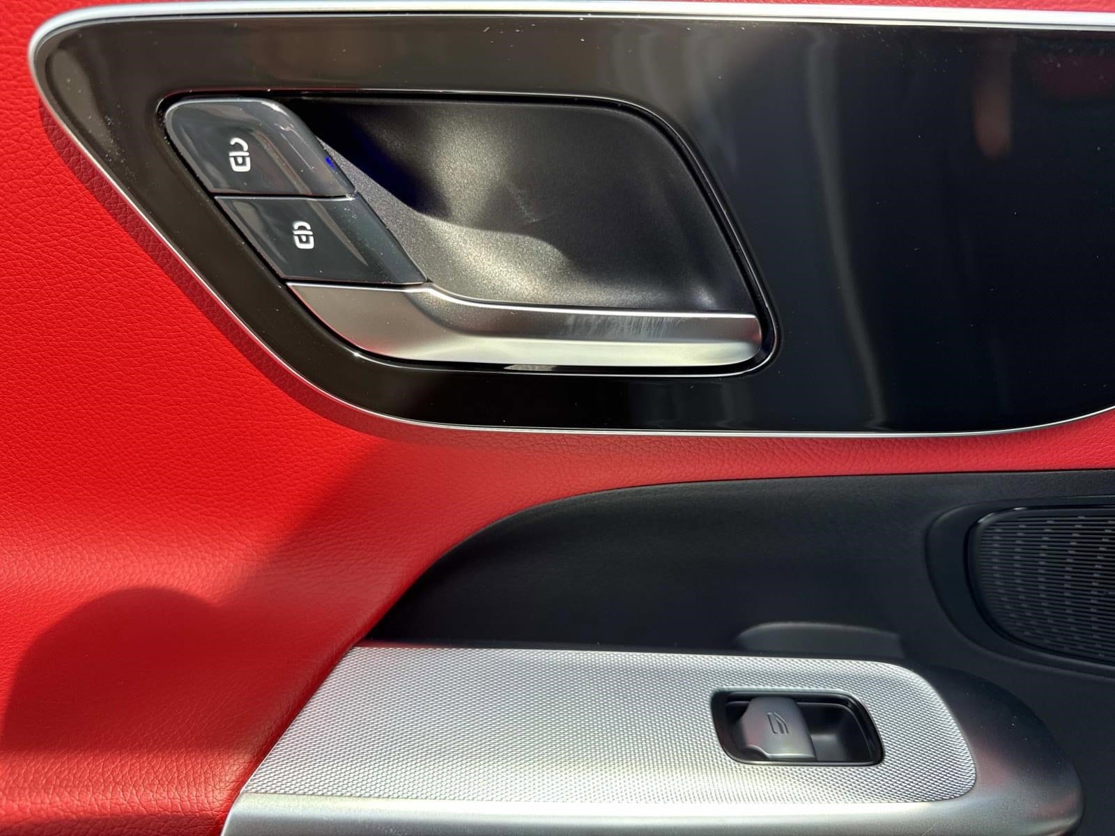 2025 MERCEDES-BENZ GLC-CLASS - Image 17