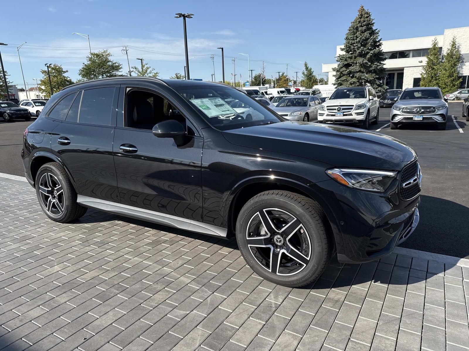 2026 Mercedes Benz GLC 350e 4MATIC photo 3