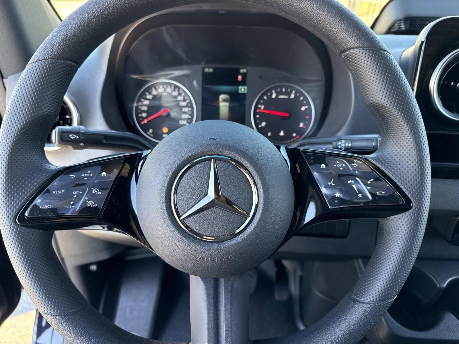 2025 MERCEDES-BENZ SPRINTER - Image 28