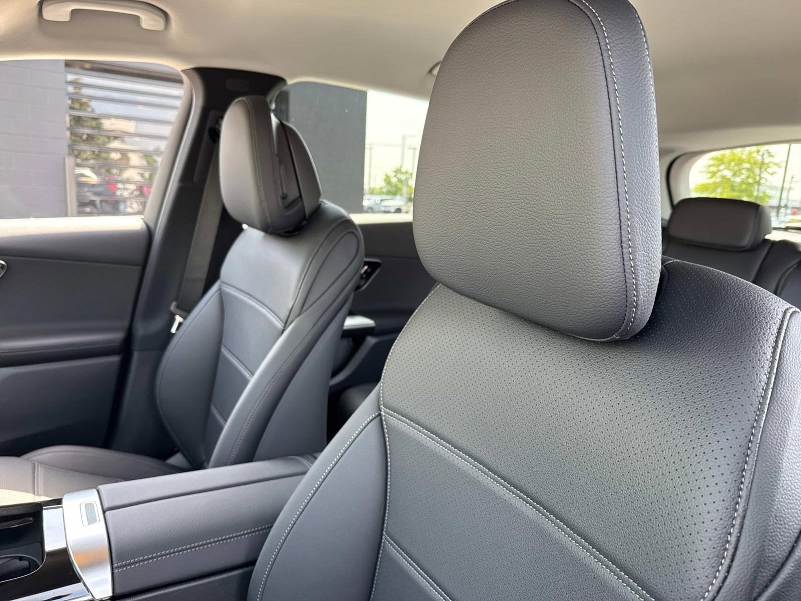 2025 MERCEDES-BENZ GLC-CLASS - Image 27