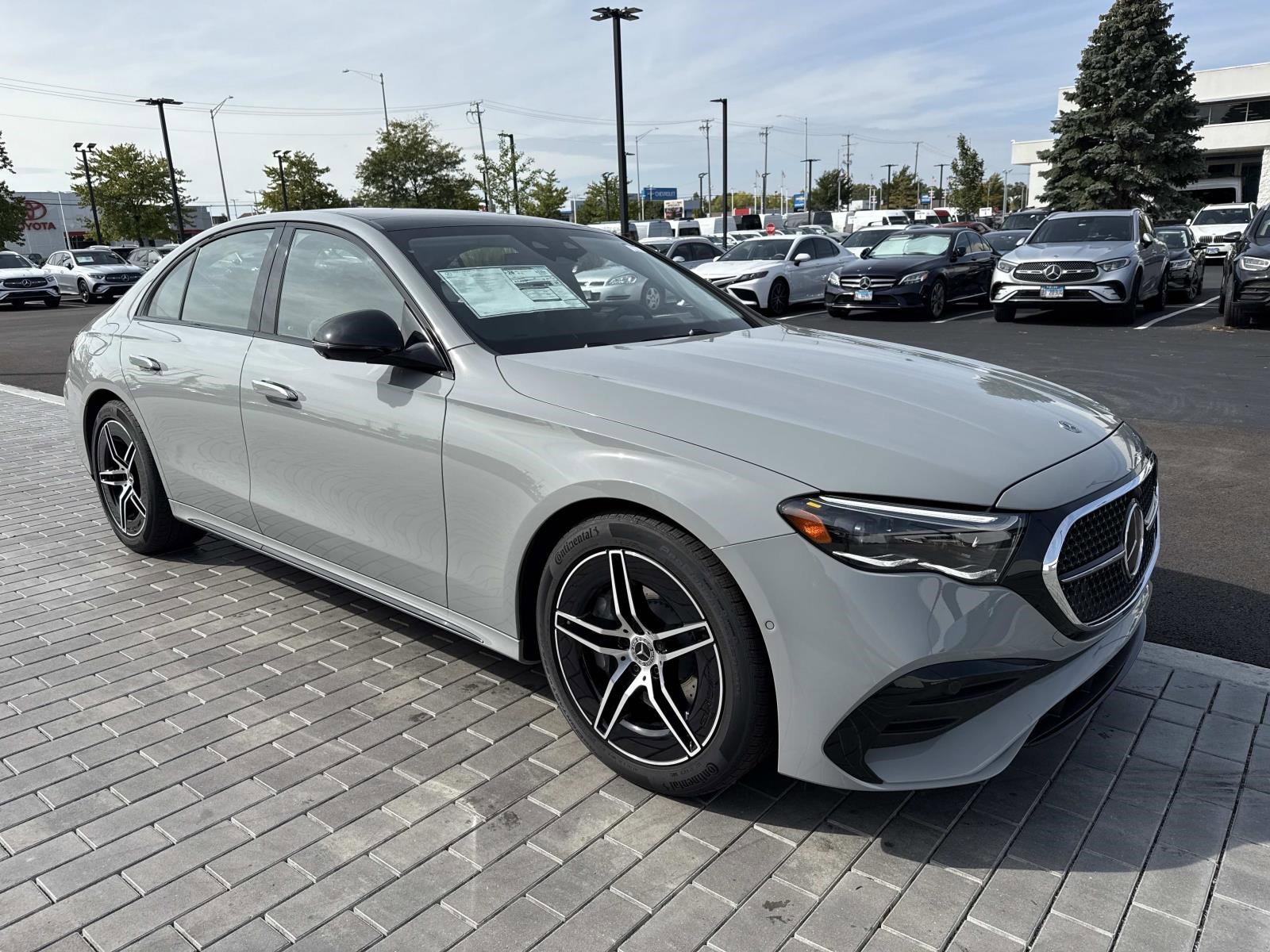 2026 Mercedes Benz E 450 4MATIC photo 3