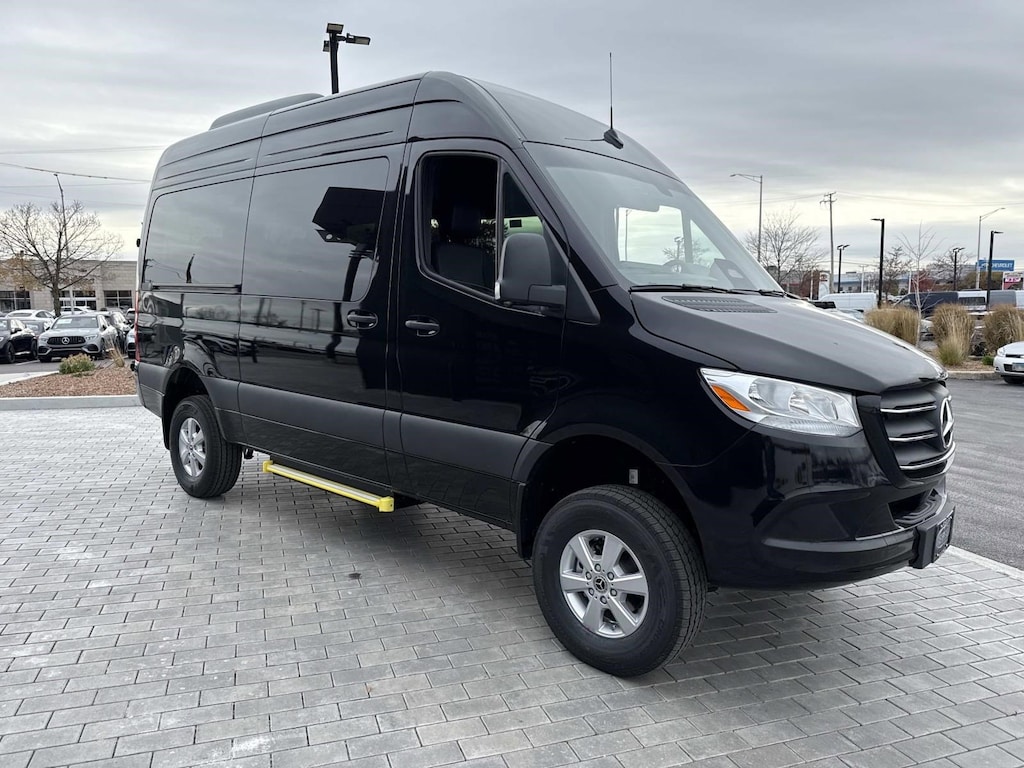 New 2026 Mercedes-Benz Sprinter 2500 Standard Roof 4-Cyl Diesel HO Van Passenger Van
