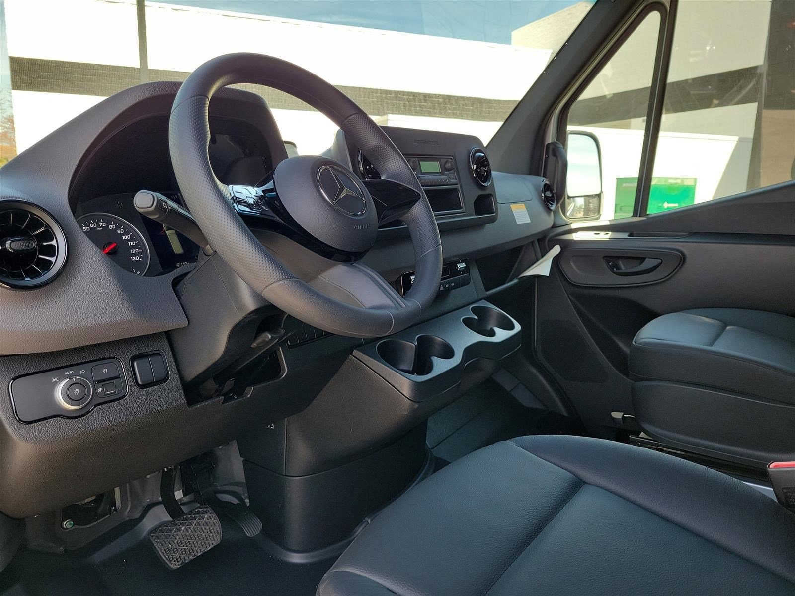 2025 MERCEDES-BENZ SPRINTER - Image 17