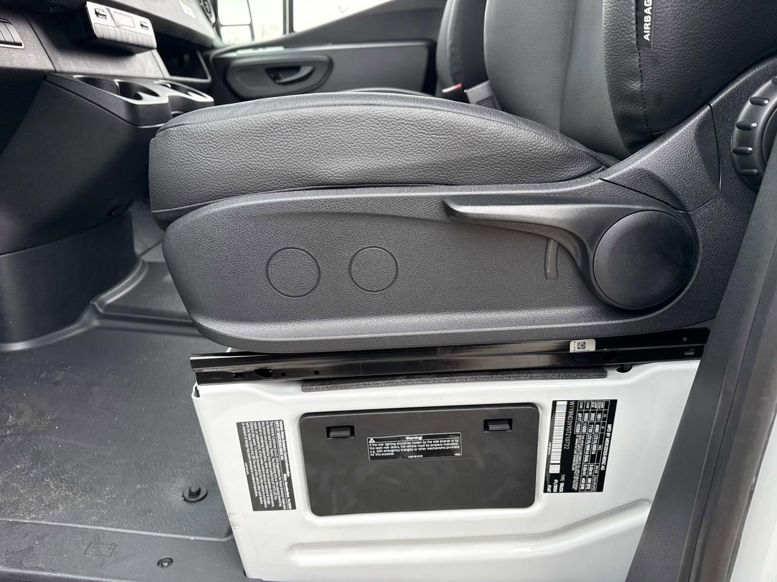 2025 MERCEDES-BENZ SPRINTER - Image 19