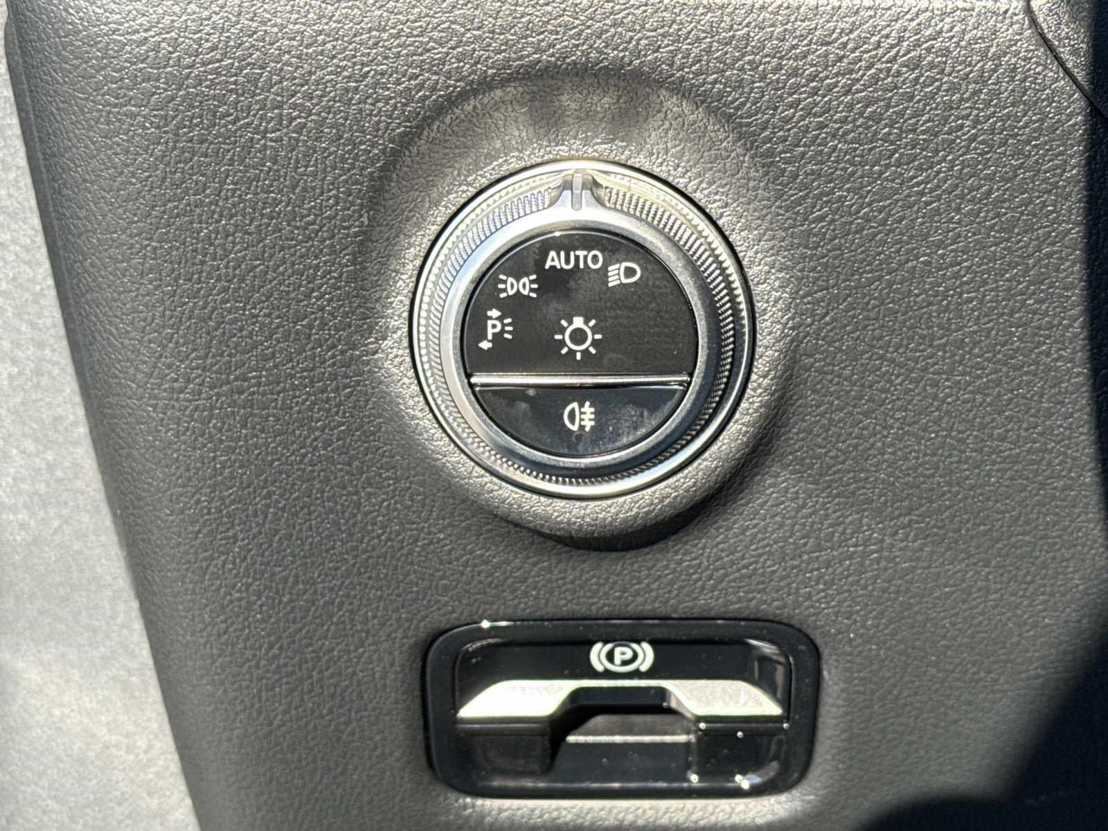 2026 MERCEDES-BENZ C-CLASS - Image 30