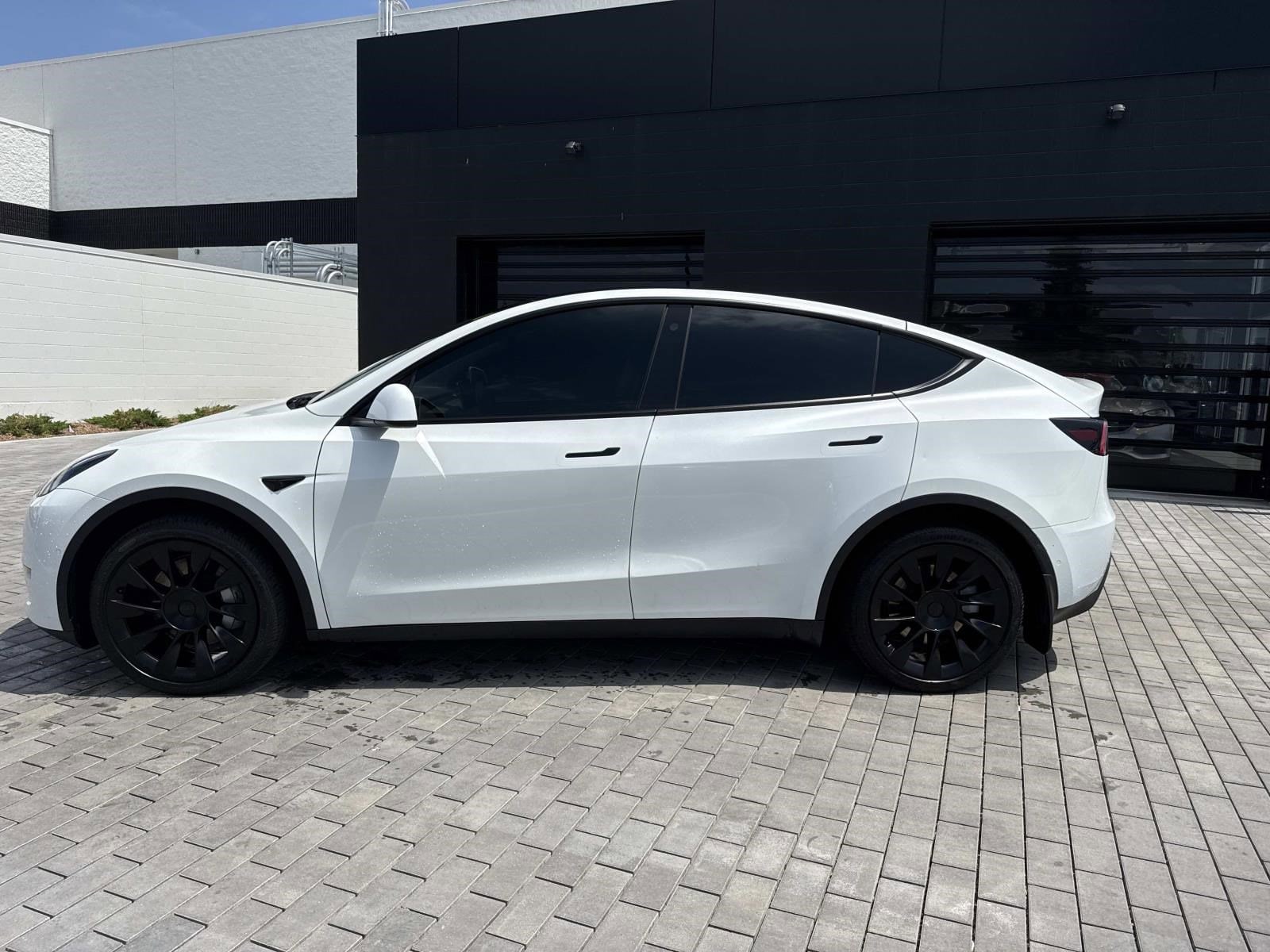 Used 2022 Tesla Model Y Long Range with VIN 7SAYGDEEXNA020680 for sale in Orland Park, IL