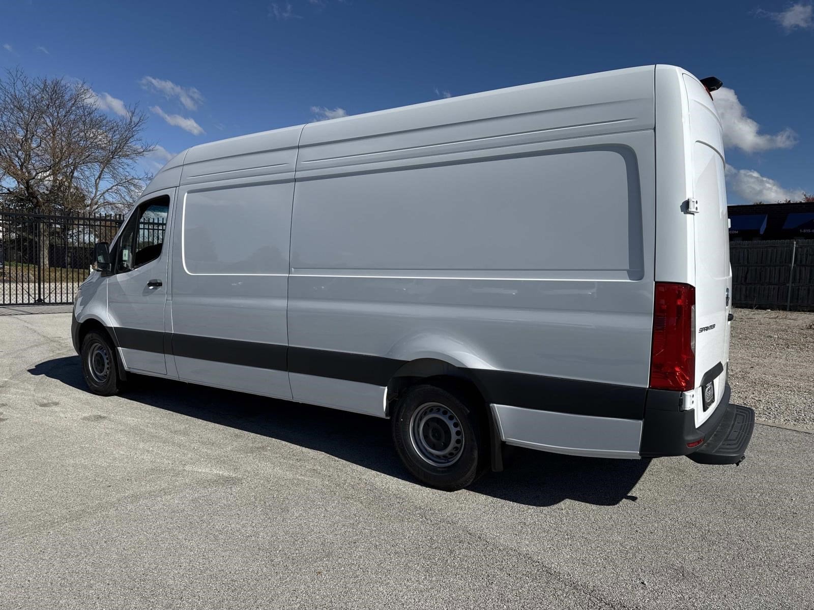 2026 MERCEDES-BENZ SPRINTER - Image 11