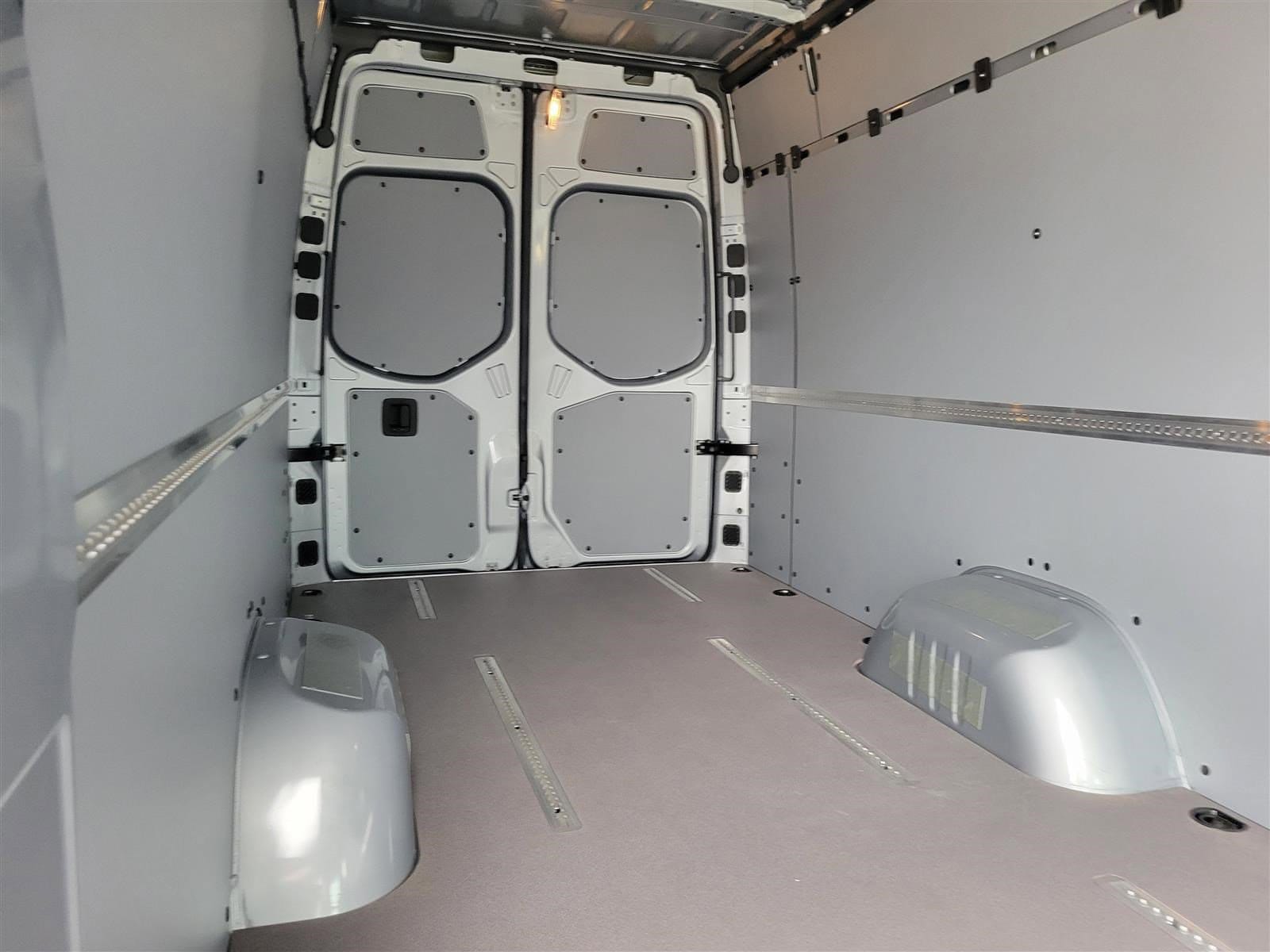 2025 MERCEDES-BENZ SPRINTER - Image 9