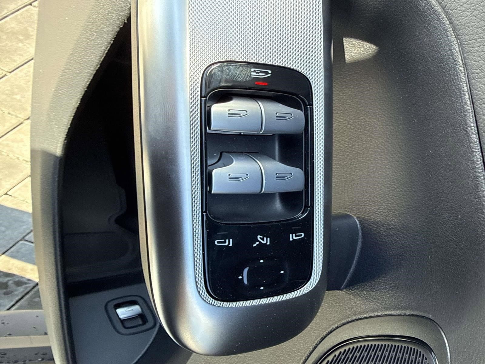 2026 MERCEDES-BENZ GLC-CLASS - Image 25