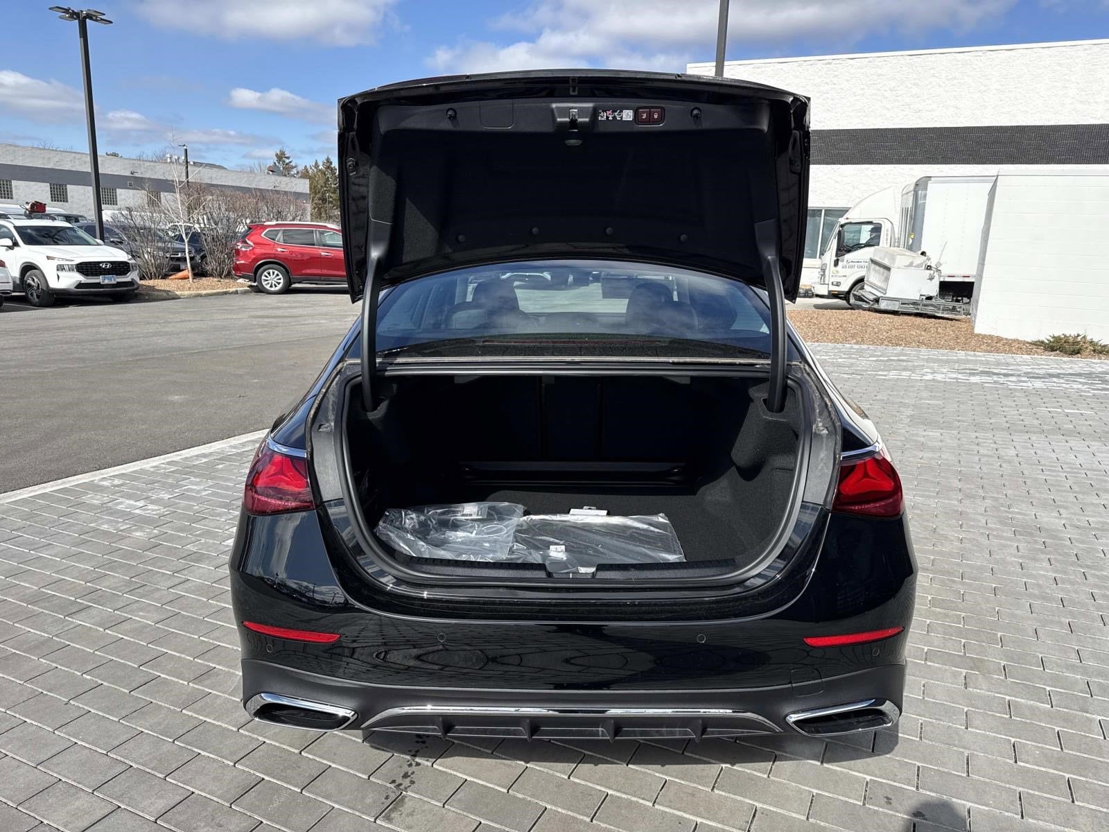 2026 MERCEDES-BENZ E-CLASS - Image 9