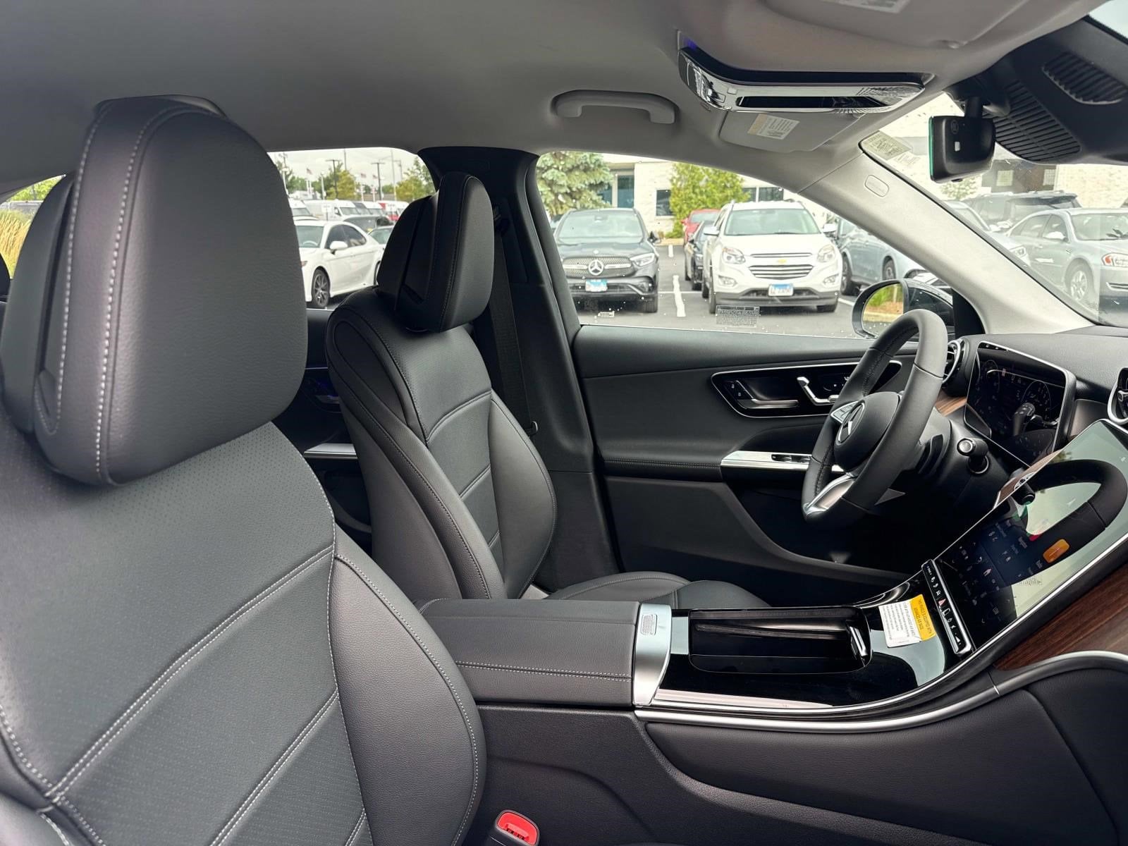 2025 MERCEDES-BENZ GLC-CLASS - Image 4